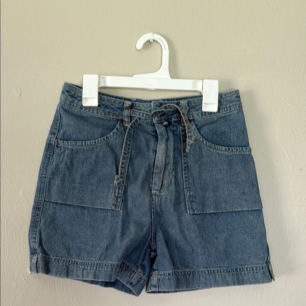 Vintage Lee Classic Blue Jean Shorts for Women 26